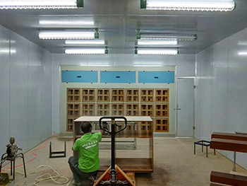 無塵噴漆房